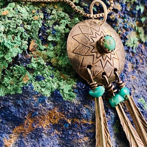 Native American Turquoise Dreamcatcher Pendant - Picture 3 of 7